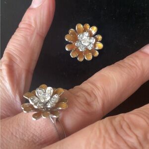 Elegant Gold and Silver Flower set (Ring&Pendant)